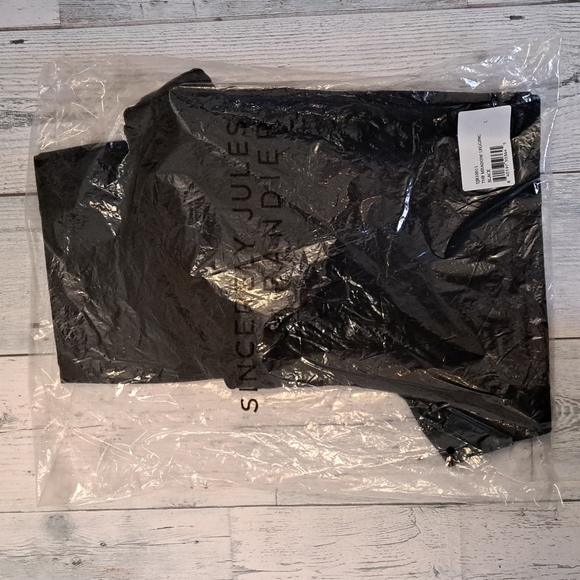 Bandier x Sincerely Jules The Meadow Legging in Black - Picture 10 of 10